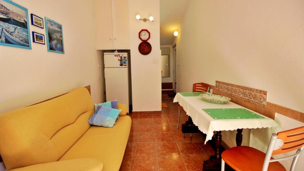 Seaside Apartment Omiš Exterior foto